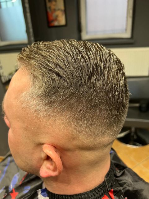 Klasyczne krótkie strzyżenie męskie z cieniowaniem - Fryzjer Jawor